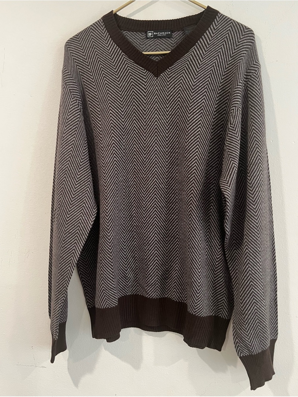 Bachrach Men's Brown Chevron V-Neck Sweater merino wool blend  L
